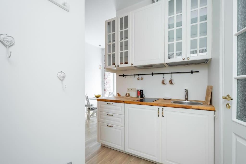 Cozy Studio Apartment Tallinn Exterior foto