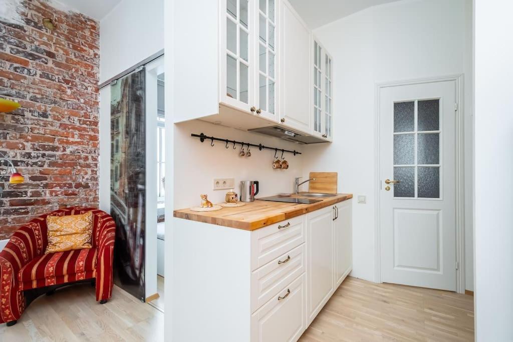 Cozy Studio Apartment Tallinn Exterior foto